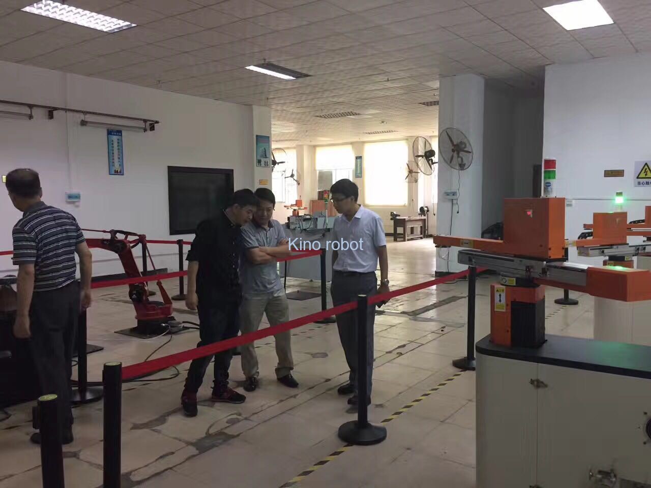 琪諾自動化 沖壓機(jī)械手