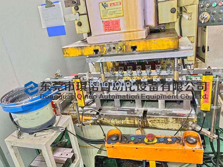 二次元機械手縮短生產(chǎn)時間