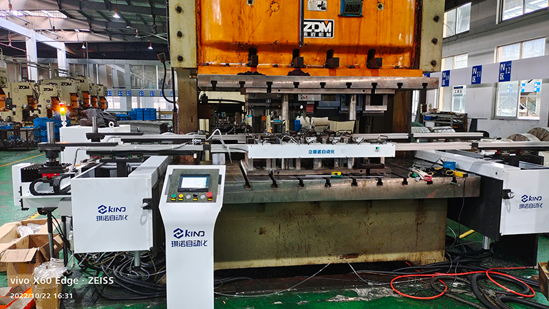 250T三次元機(jī)械手，BYD新能源汽車(chē)2 500x400.png